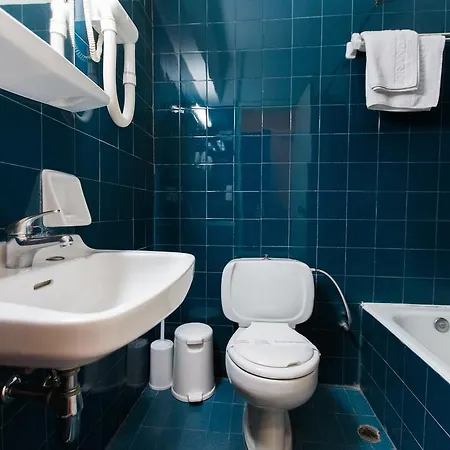 Grand 3* لاريسا