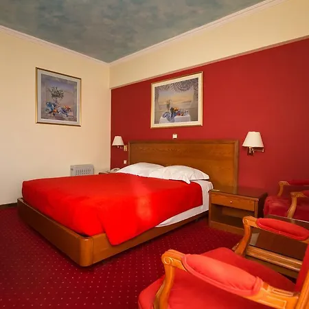 Отель Grand Лариса