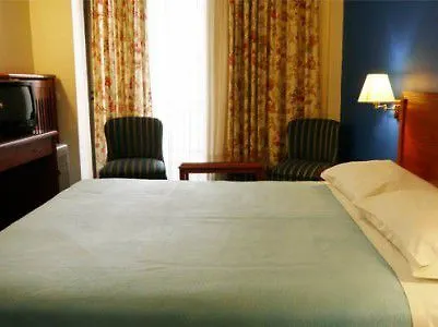 Grand 3* لاريسا